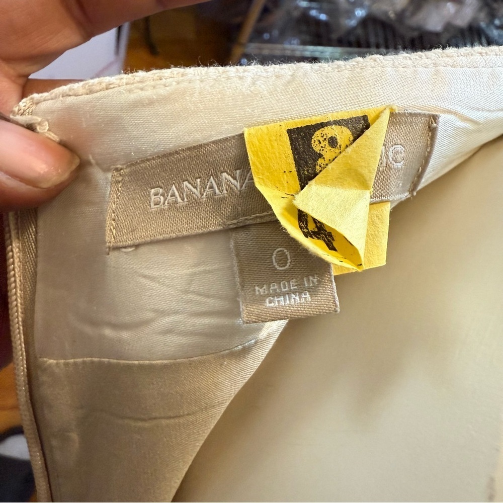 Banana Republic Cream Ruffled Trumpet Skirt - Picture 4 of 5
